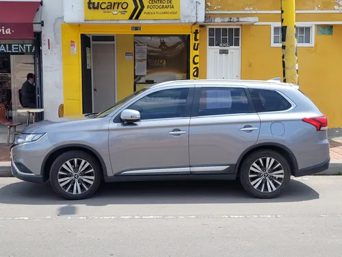Mitsubishi Outlander 2.4 Kaiteki 4x4 automática