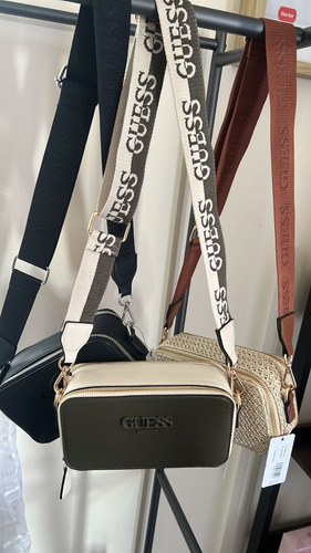 Guess Bolso Bandolera Con Bloques De Color Lewistown