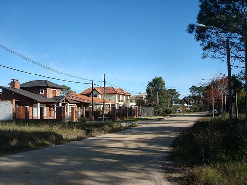 Se Vende La Mitad De Un Terreno De 580m2 En Barra De Carrasco