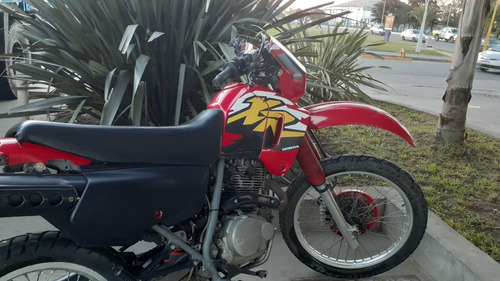 Imagen 2 de 10 de Honda Xr 200. Impecable. 1998