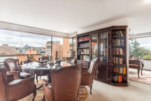 Apartamento En Venta En Los Rosales. Cod V12443