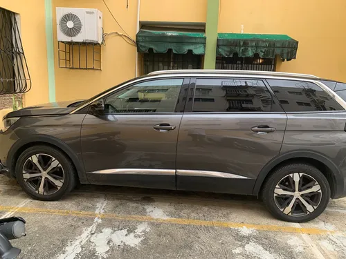 Peugeot 5008 Allure , 3 Filas De Asientos Y Mantenimiento Al