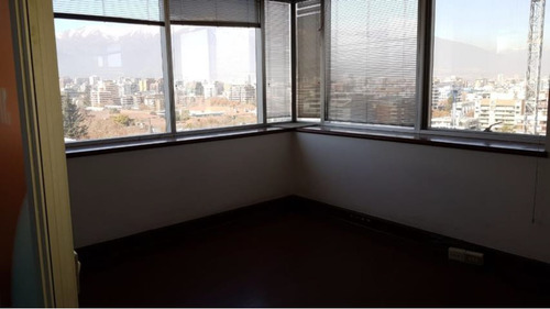 Excelente Oficina Ubicada En Providencia