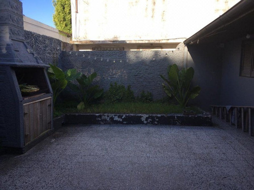 Imagen 9 de 9 de Chalet En Venta De 2 Dormitorios C/ Cochera En Lomas De Zamora