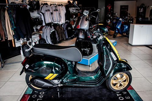 Imagen 5 de 25 de Vespa Gts Super 300 Racing Sixties Disponible Ya