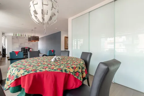 Apartamento En Venta En Chicó Navarra. Cod V9010
