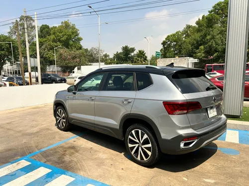 Volkswagen Taos 1.4 Tsi Highline At