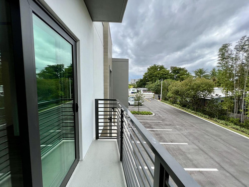 Imagen 25 de 29 de Townhouse A Estrenar En Hallandale
