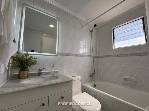 Casa Impecable En Venta En Maipú, 3 Dormitorios Y 2 Baños.