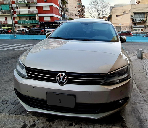 Imagen 4 de 22 de Volkswagen Vento 2013 2.5 Luxury 170cv Tiptronic