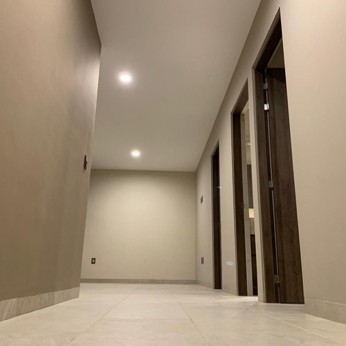 Estrena Residencia En Altozano, De Autor, 3 Recamaras, Sala Tv, Jardín, Luxury