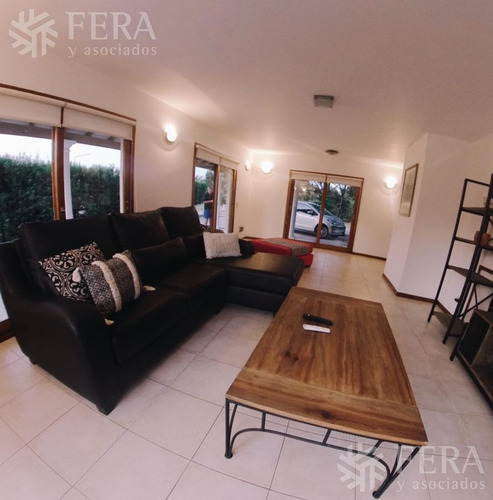 Imagen 4 de 16 de Venta De Casa 4 Ambientes En Chascomus (26360)