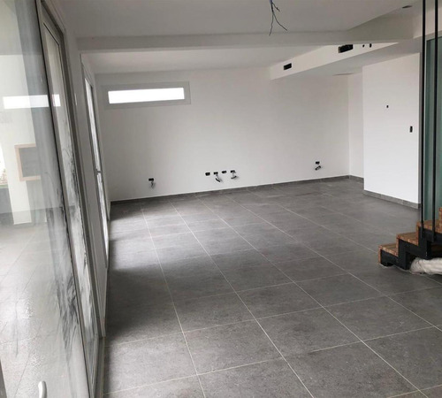 44 E/ 16 Y 17 - Duplex De 3 Dor