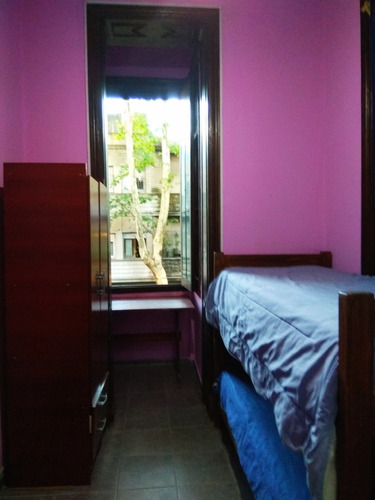 Imagen 6 de 14 de Residencia Estudiantil Femenina Habitación Alojamiento