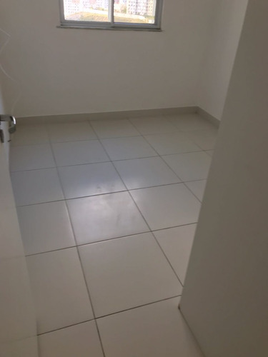 Imagem 10 de 14 de Cond Colinas De Piatã 50m2 Piatã