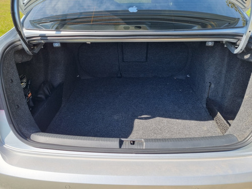 Volkswagen Vento 2.5 Luxury 170cv