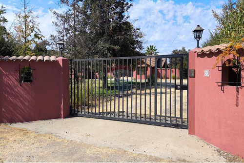 Parcela Con Amplio Terreno En Peñaflor