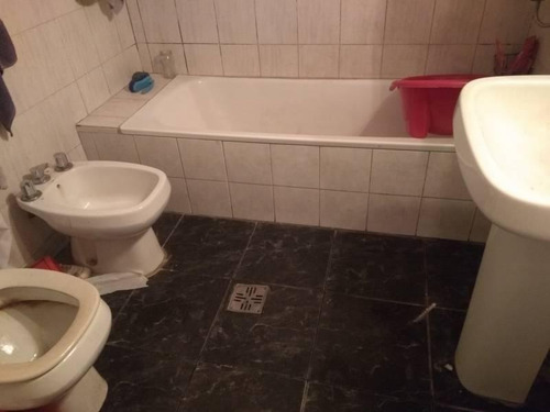 Imagen 7 de 11 de Oportunidad: Dpto De 3 Ambientes + 3 Locales A La Venta En