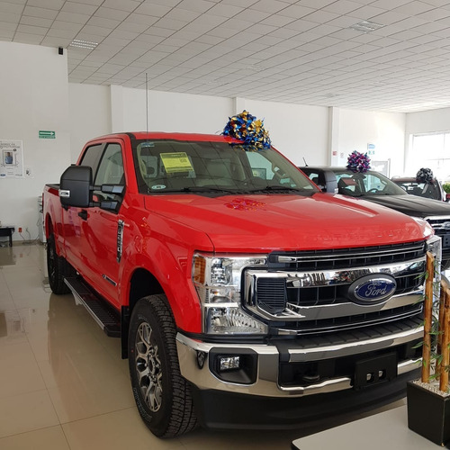 Imagen 2 de 12 de F-250 Super Duty Crew Cab Diesel 4x4 2022