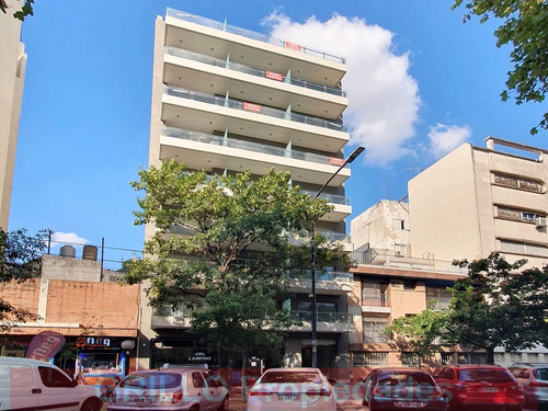 Av Olivera 58. Departamento Monoambiente Divisible. A Estrenar. Balcón. Al Frente.