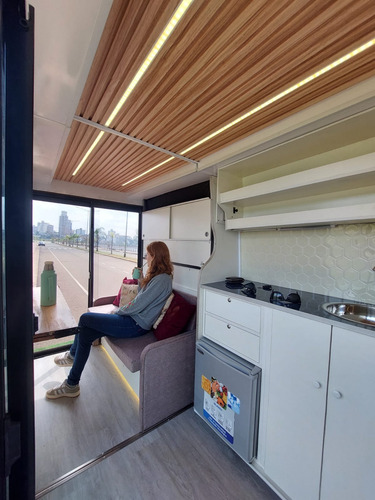 Es Furgon Y Motorhome A La Vez