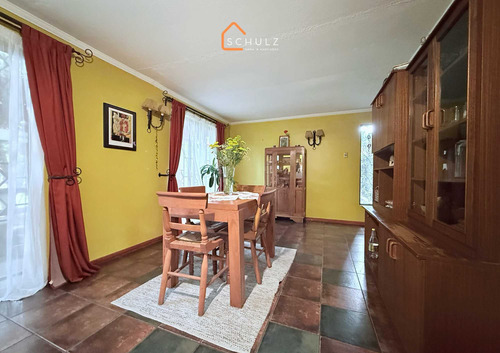 Casa Con Dojo En Sector Sur Poniente (94136)