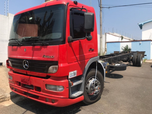 Mercedes Atego 1518 - 4x2 - 2008 - Chassi - Cabininha