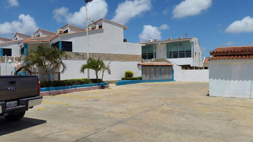 Imagen 7 de 7 de Best House Vende Excelente Town House En Isla De Oro