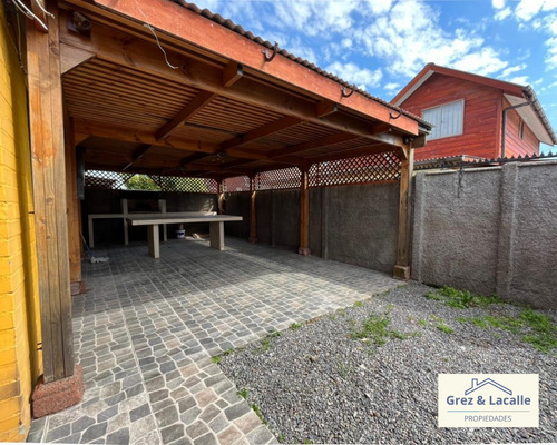 Se Vende Casa De 2 Pisos, Ubicada En Sector El Boldo