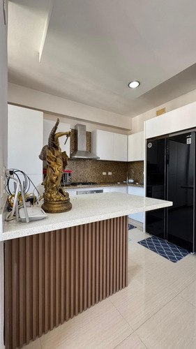 Josseyris Jimenez Vende Apartamento En La Trigaleña Res Navona