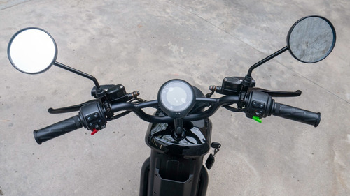 Imagen 12 de 15 de Moto Electrica Nuuv U Pro Motor Bosh Celdas Panasonic