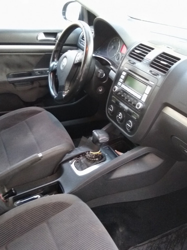 Volkswagen Vento 2.5 At