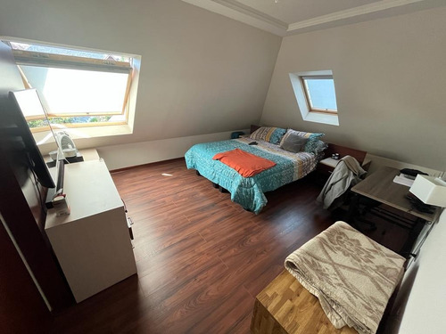 Imagen 2 de 30 de Hermosa Casa En Exclusivo Barrio Las Pircas, Peñalolén.