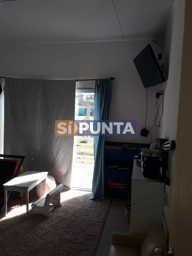 Imagen 24 de 30 de Casa En Venta - Urb. San Jorge