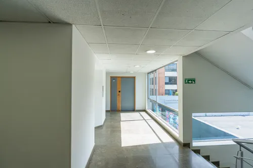 Oficina En Arriendo/venta En Chico Norte. Cod A1105064