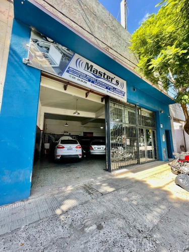 Imagen 1 de 8 de En Venta! Local Con Galpon En Barrio Bella Vista