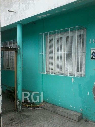 Casa Em Navegantes Com 3 Dormitórios - Ot5642