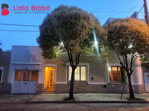Imagen 3 de 30 de Oportunidad - Ph 4 Amb En La Perla Con Cochera Y Patio