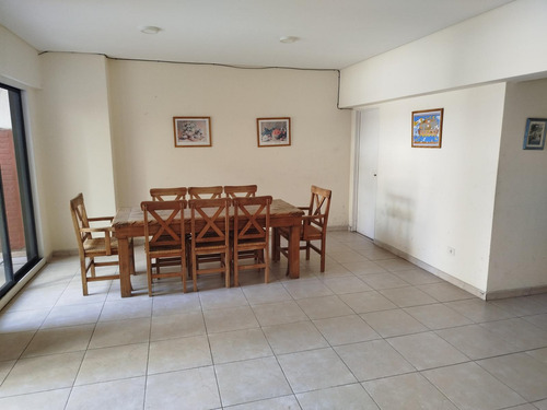 Venta Departamento De 3 Ambientes Con Dependencia Y Cochera En Recoleta, Barrio Norte