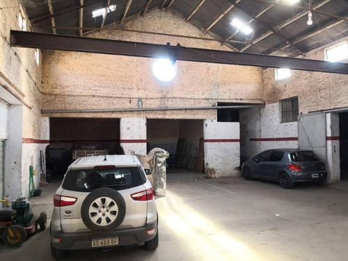 Imagen 8 de 16 de Amplio Galpon Centrico, Apto Para Diversos Proyectos