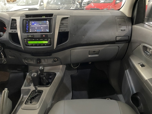 Imagem 11 de 15 de Toyota Hilux 3.0 Srv 4x4 Cd 16v Tdi 4p Automática Completa