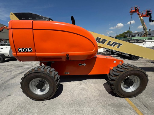 Plataforma Telescopica JLG 600s 15mts