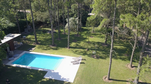 Venta Casa 3 Dormitorios 5 Baños Pileta Quincho Galería Cochera Seguridad V. Allende