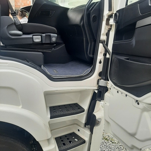 Imagem 14 de 15 de Iveco Hi-way 440 Ano 2021