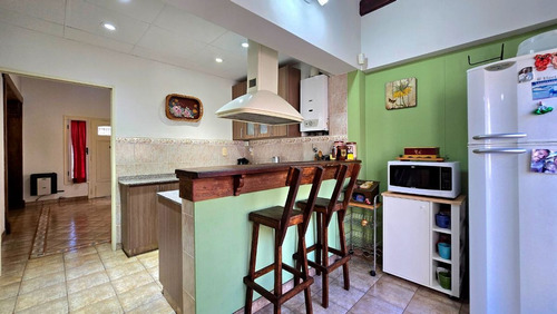 Casa 4 Amb Quincho Parrilla Cochera Zona Holters