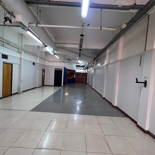 Local/deposito Con Oficinas Y Vivienda En Alquiler En Villa