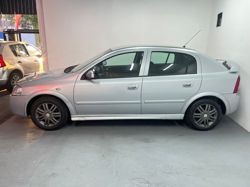Chevrolet Astra Advantage 2.0 MPFI 8V FlexPower 5p