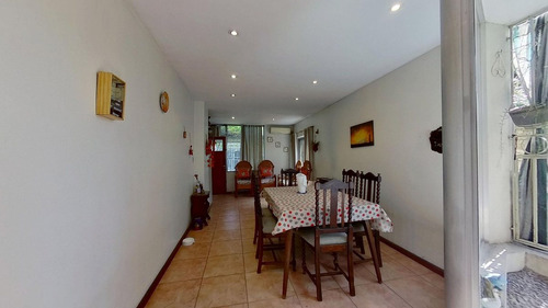 Hermosa Casa Venta Hurlingham C/jardín Aptacrédito