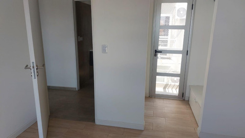 Departamento En Venta - 2 Dormitorios 2 Baños - 78mts2 - Avellaneda