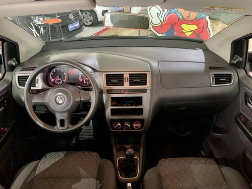 Imagem 6 de 10 de Volkswagen Fox 1.0 Mi Trendline 8v Flex 4p Manual